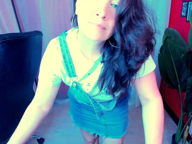 AnaMills live cam on BongaCams