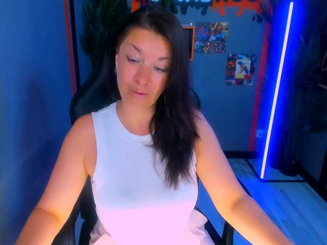 AnaMills live cam on BongaCams