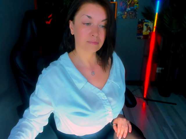 AnaMills live cam on BongaCams