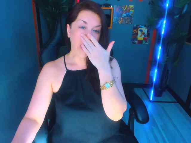 AnaMills Live Webcam on BongaCams