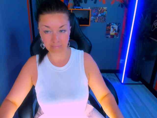 AnaMills Live Webcam on BongaCams