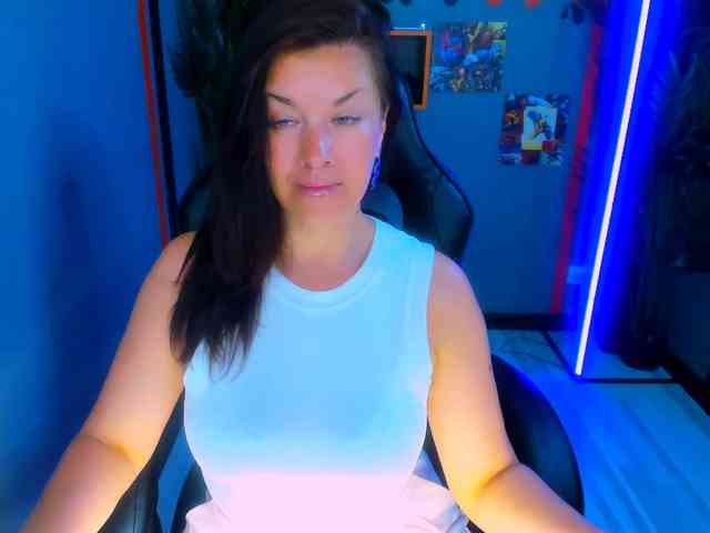 AnaMills Live Webcam on BongaCams