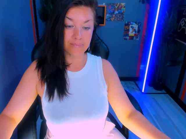 AnaMills Live Webcam on BongaCams