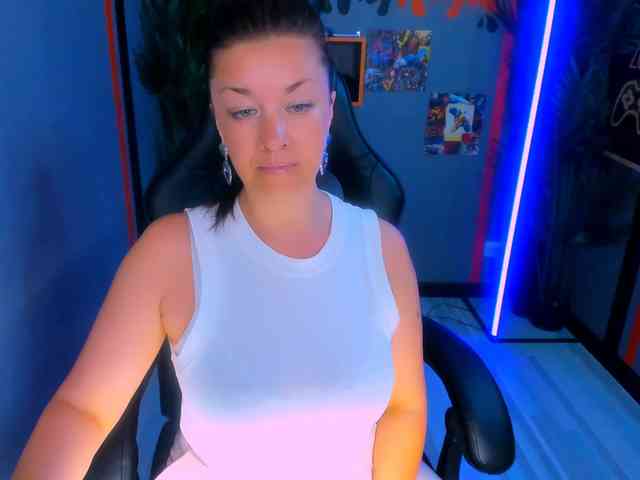 AnaMills Live Webcam on BongaCams