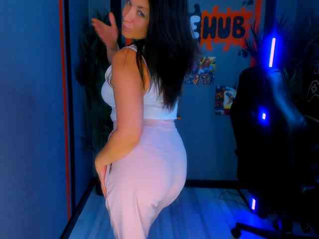 AnaMills Live Webcam on BongaCams