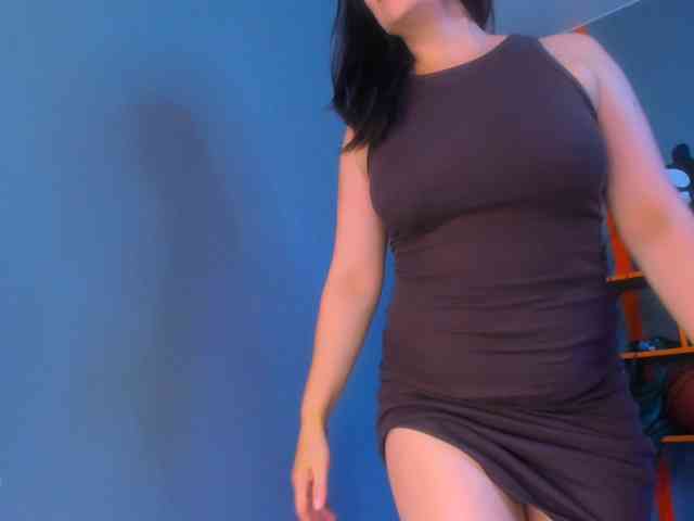 AnaMills Live Webcam on BongaCams