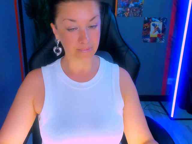 AnaMills Live Webcam on BongaCams