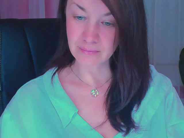 AnaMills Live Webcam on BongaCams