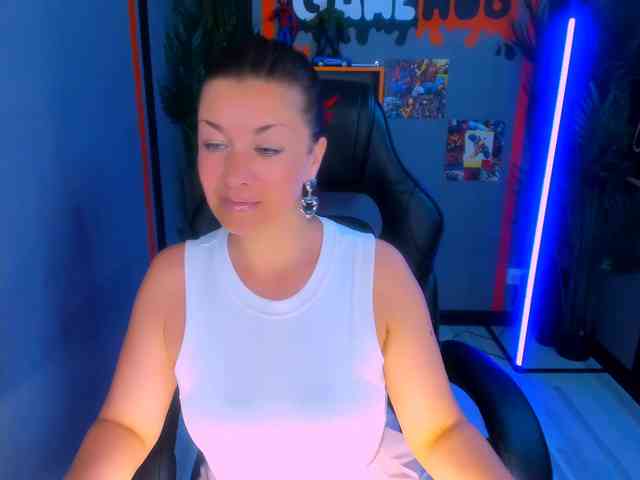 AnaMills Live Webcam on BongaCams