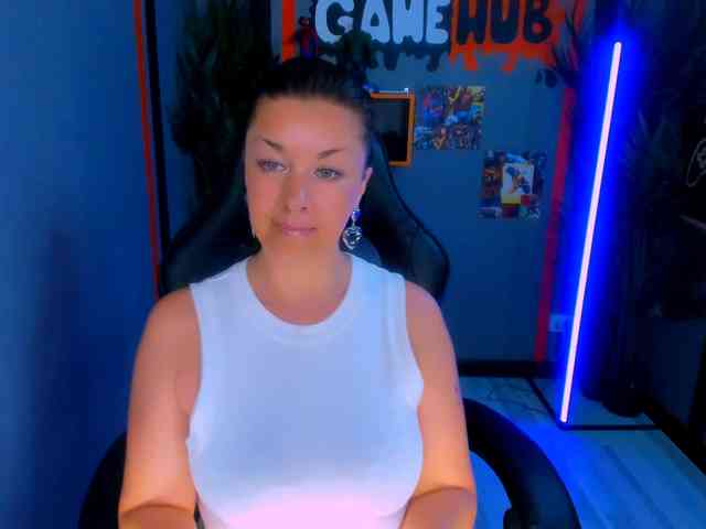 AnaMills Live Webcam on BongaCams