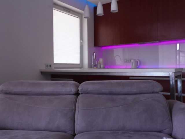 Diamond-7's BongaCams show and profile