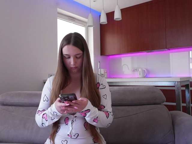 Diamond-7's BongaCams show and profile