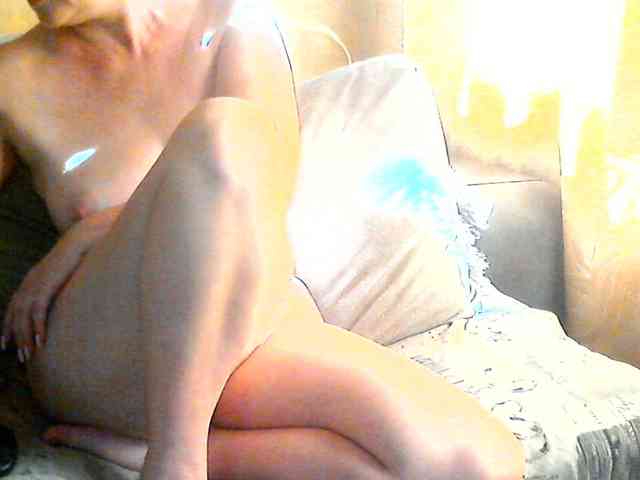 CuteGloria Live Webcam on BongaCams
