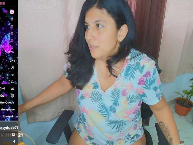 Sophiewalke live webcam show
