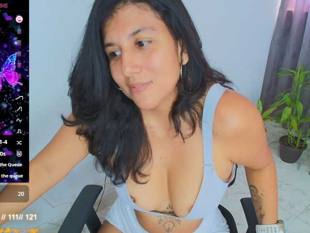 Sophiewalker live webcam show