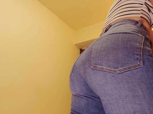 agatha137 live cam on BongaCams