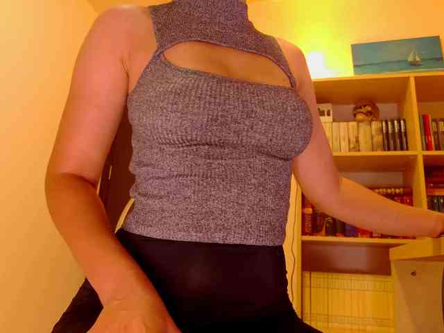 Agatha137 webcam