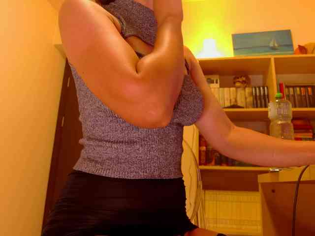Agatha137 webcam