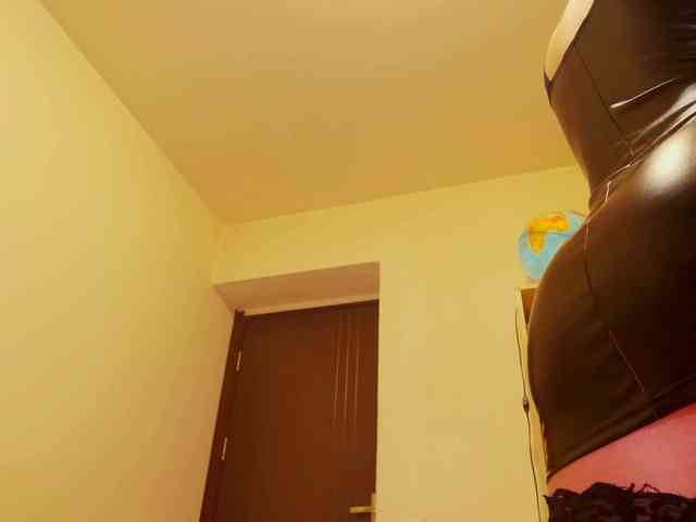 Agatha137 webcam