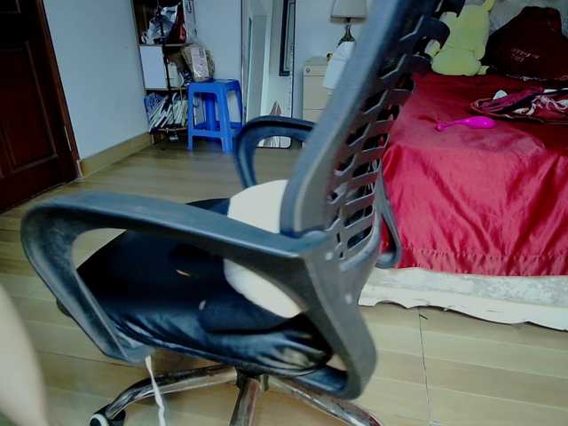 drinkmyjuic live cam on BongaCams