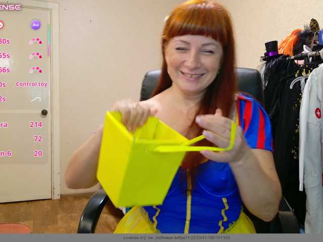 Flirt-Red live cam on BongaCams