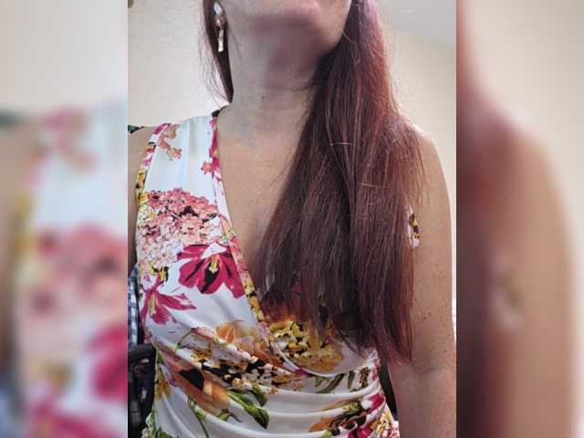 Flirt-Red live cam on BongaCams