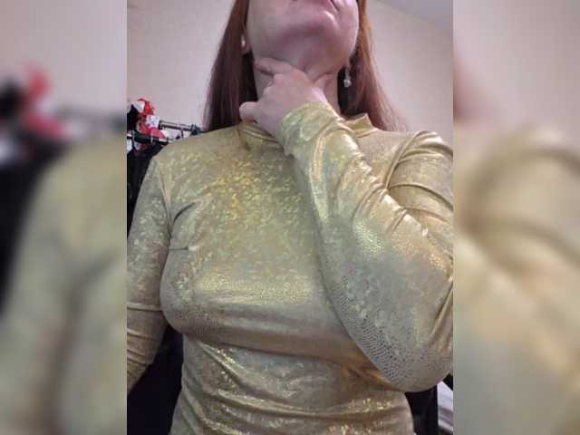 Flirt-Red live cam on BongaCams