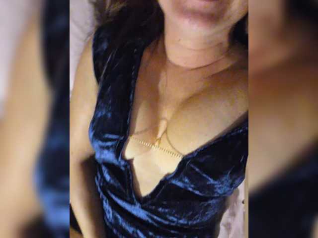 Flirt_Red live cam preview