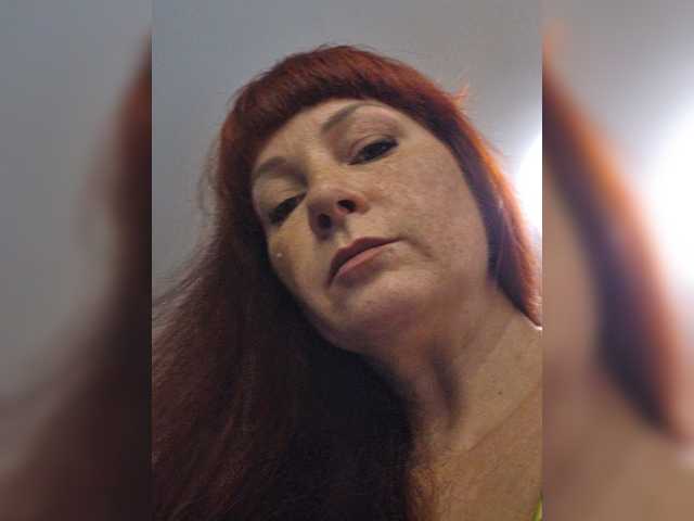 Flirt-Red live cam on BongaCams