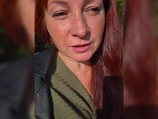 Flirt_Red live cam preview