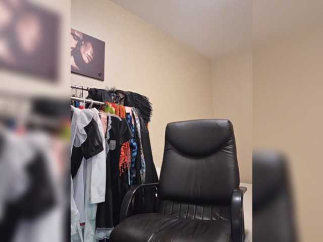 Flirt_Red live cam preview