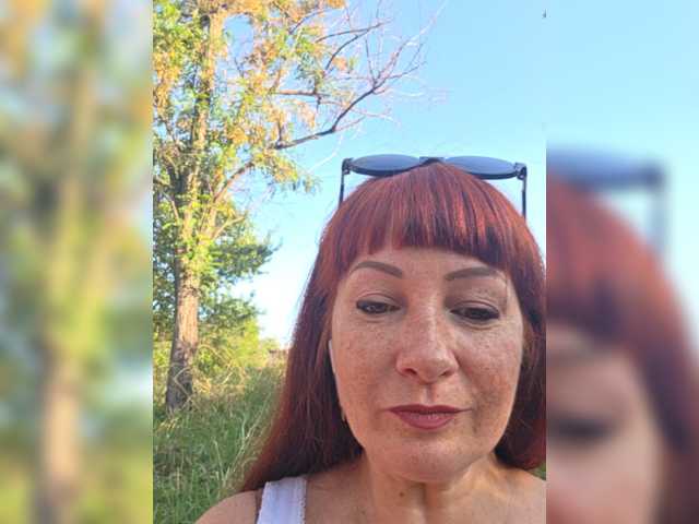 Flirt-Red live cam on BongaCams