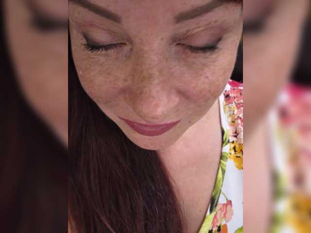 Flirt-Red live cam on BongaCams