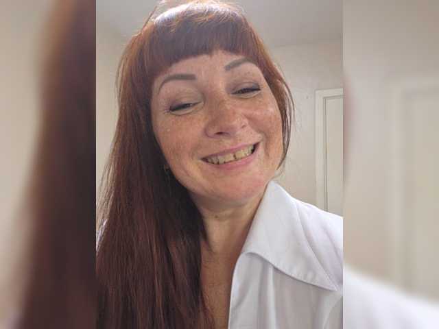 Flirt-Red live cam on BongaCams