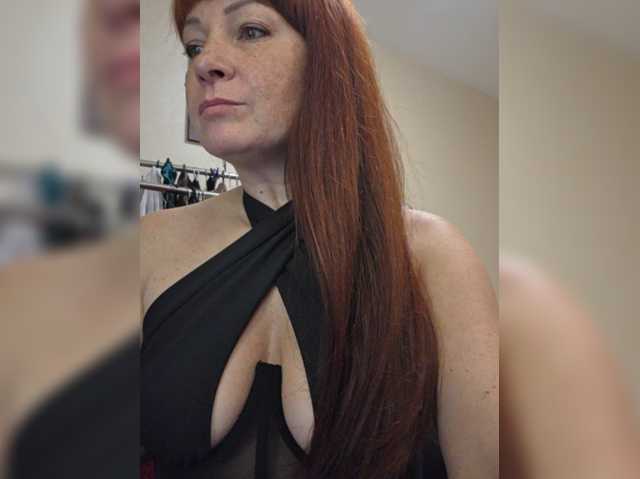 Flirt-Red live cam on BongaCams