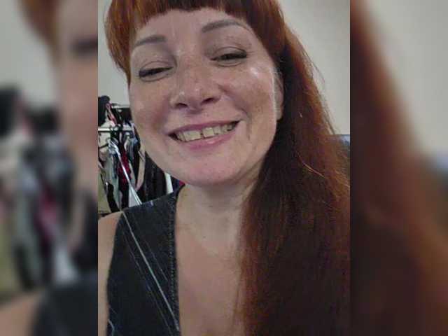 Flirt_Red live webcam show