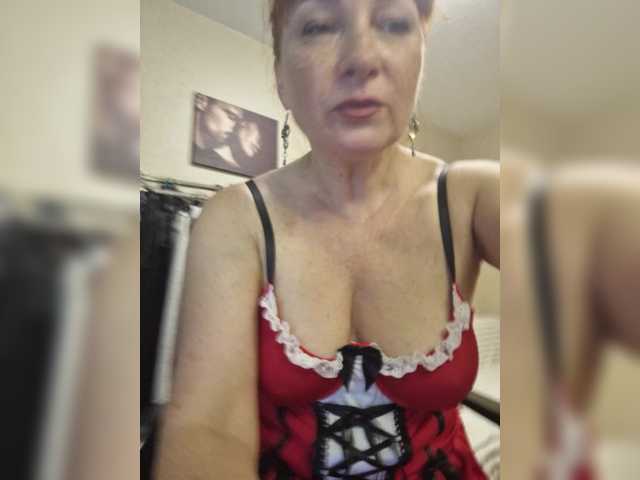 Flirt-Red live cam on BongaCams