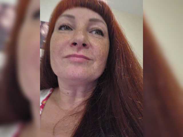 Flirt_Red live cam preview