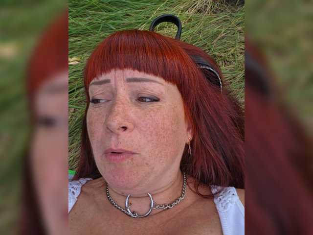 Flirt-Red live cam on BongaCams