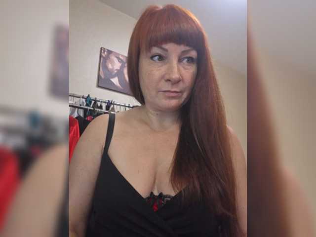 Flirt_Red live cam preview