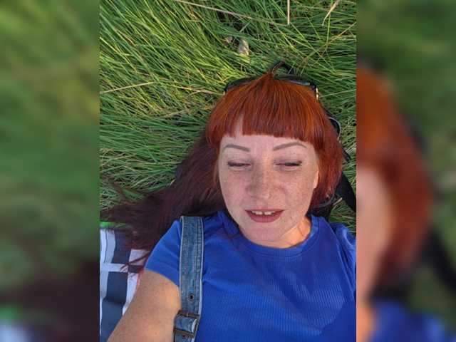 Flirt-Red live cam on BongaCams