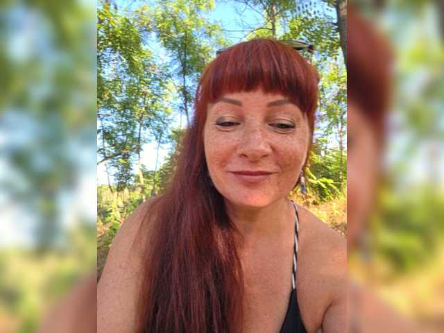 Chat with Flirt_Red live cam