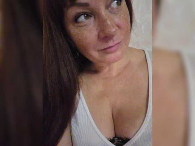 Flirt-Red live webcam show