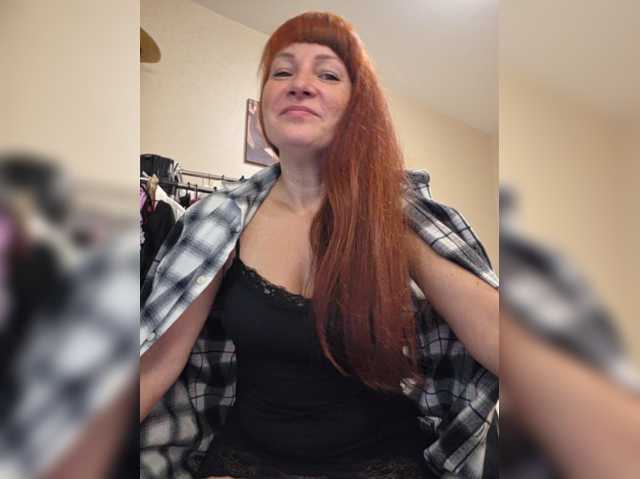 Flirt_Red live cam preview