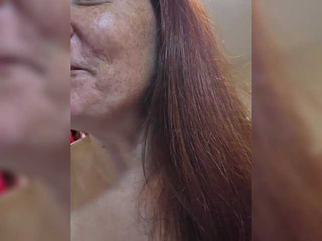 Flirt-Red live cam on BongaCams