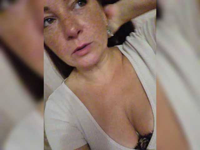 Flirt-Red live cam on BongaCams