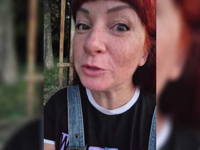 Flirt-Red live cam on BongaCams