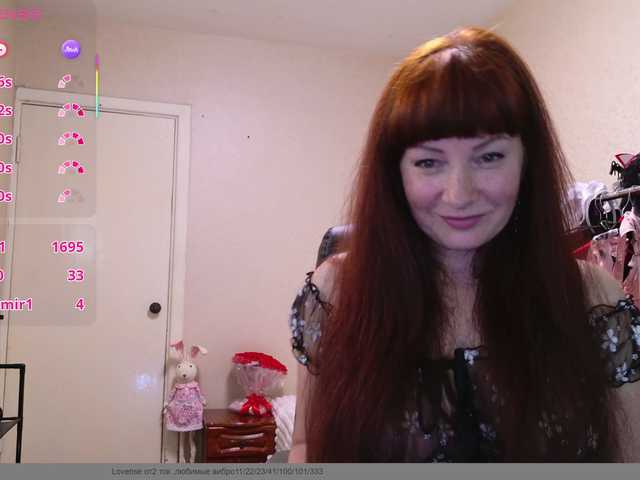 Flirt-Red live cam on BongaCams