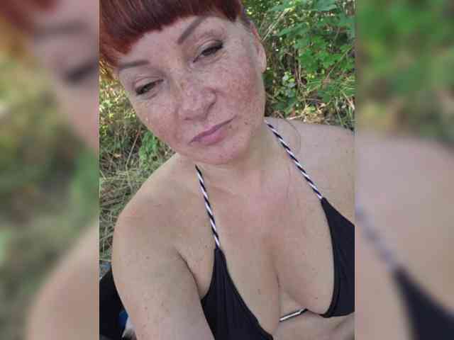 Flirt_Red webcam