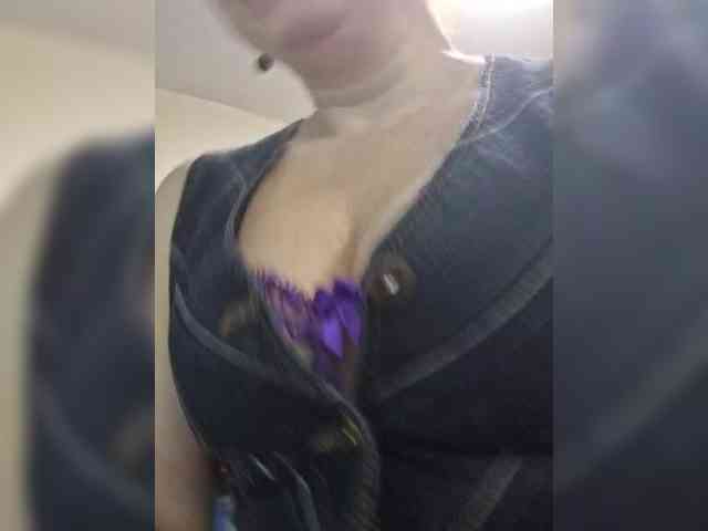 Flirt_Red webcam